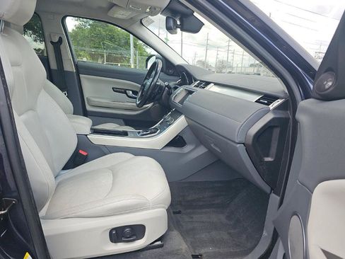 Used 2017 Land Rover Range Rover Evoque SE Premium AWD/4WD image 8