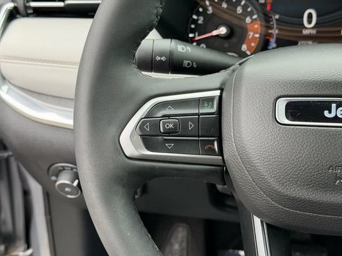 Used 2023 Jeep Compass Limited AWD/4WD image 13