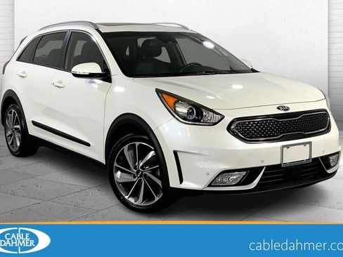 Used 2018 Kia Niro Touring FWD image 1
