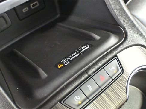 Used 2022 GMC Acadia SLT w/ Technology Package image 28