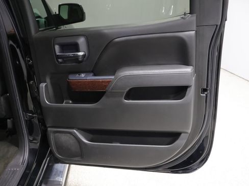 Used 2015 GMC Sierra 1500 SLT w/ SLT Crew Cab Value Package AWD/4WD image 28