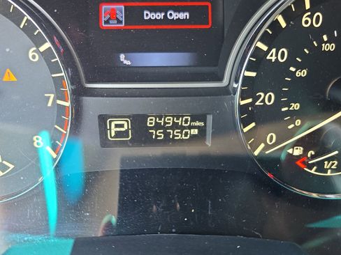 Used 2015 Nissan Altima 2.5 SV w/ Convenience Package FWD image 26