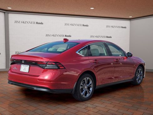 Used 2023 Honda Accord EX image 8