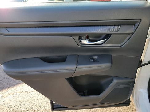 Used 2024 Honda CR-V LX image 14