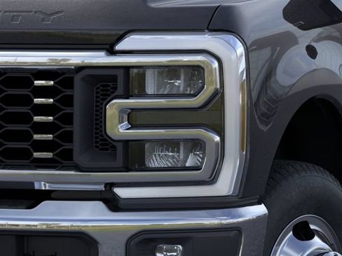 New 2026 Ford F350 King Ranch w/ Chrome Package AWD/4WD image 18