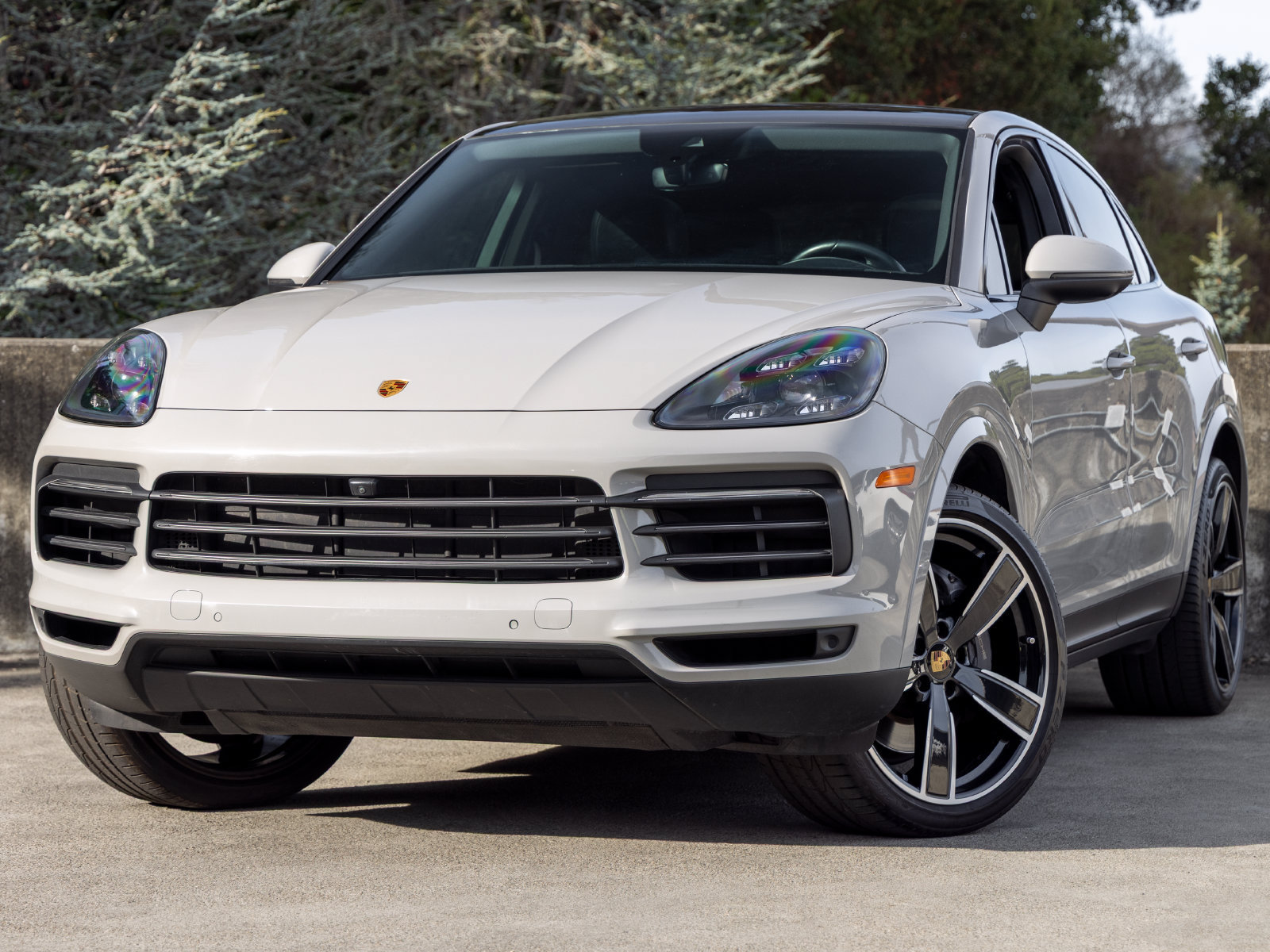 Certified 2022 Porsche Cayenne Platinum Edition AWD/4WD image 1