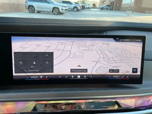 Used 2023 BMW 740i w/ Executive Package image 19