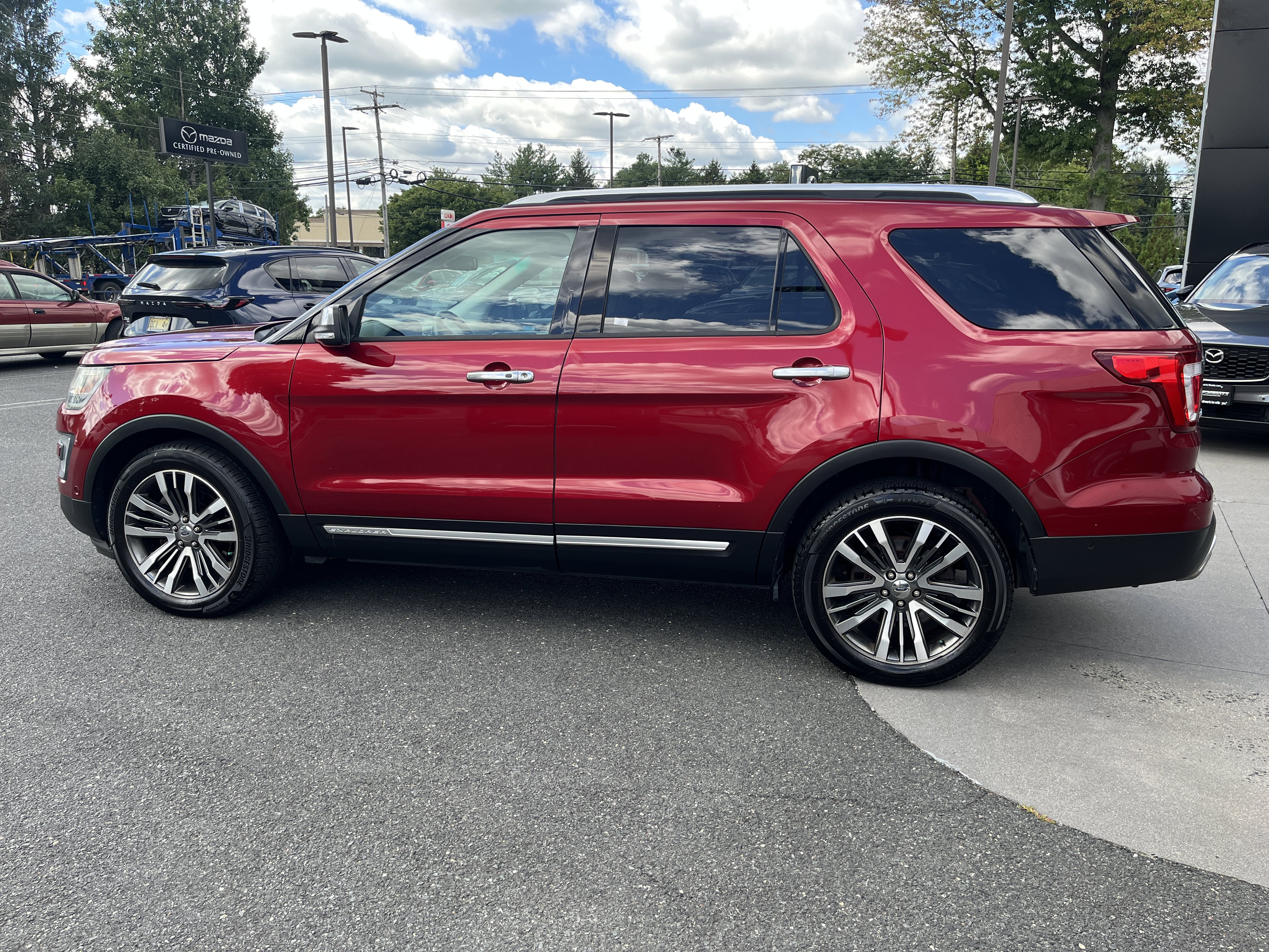 Used 2016 Ford Explorer Platinum AWD/4WD image 3