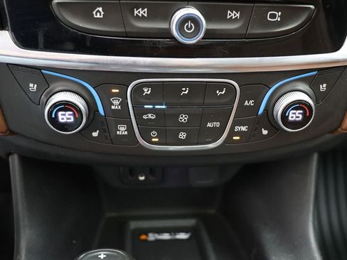 Used 2018 Chevrolet Traverse High Country image 25