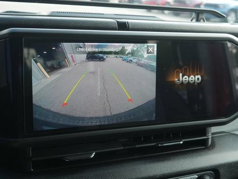 Used 2025 Jeep Wrangler Unlimited Sport AWD/4WD image 5