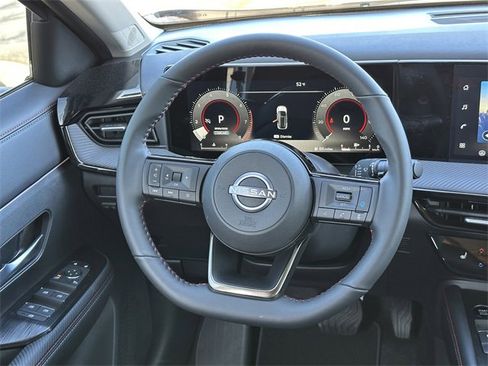 New 2026 Nissan Kicks SR image 18