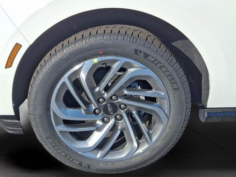 New 2026 Lincoln Navigator L Reserve image 9