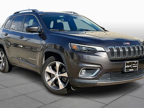 Used 2020 Jeep Cherokee Limited image 2