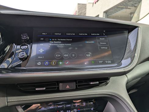 Used 2022 Buick Envision Essence w/ Sport Touring Package FWD image 17