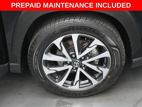 Certified 2025 Toyota Corolla Cross XLE FWD image 34