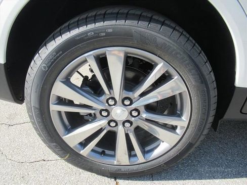 New 2026 Cadillac XT5 Premium Luxury w/ Driver Assist Package image 7