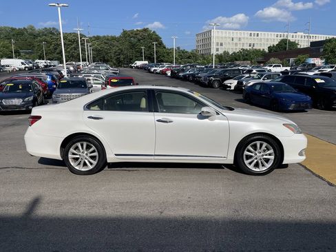 Used 2010 Lexus ES 350 FWD image 7
