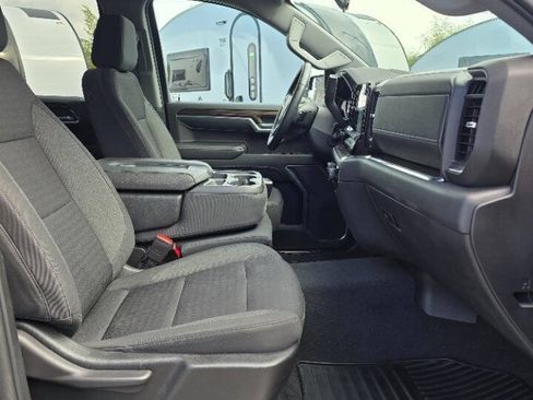 Used 2023 Chevrolet Silverado 1500 LT AWD/4WD image 19