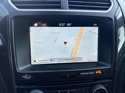 Used 2017 Ford Explorer XLT w/ Equipment Group 202A FWD image 16