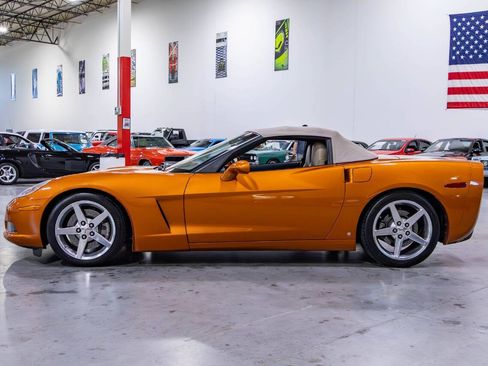 Used 2007 Chevrolet Corvette Convertible w/ Preferred Equipment Group RWD image 22