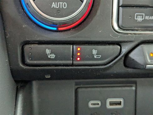 Certified 2023 Chevrolet Tahoe Z71 w/ Luxury Package image 21