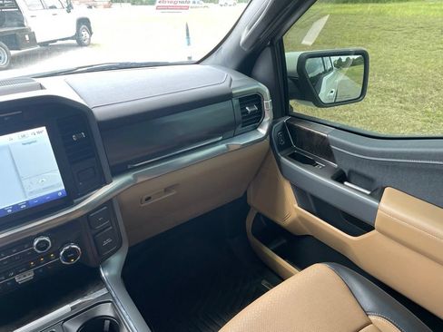Used 2022 Ford F150 Lariat w/ Trailer Tow Package AWD/4WD image 31