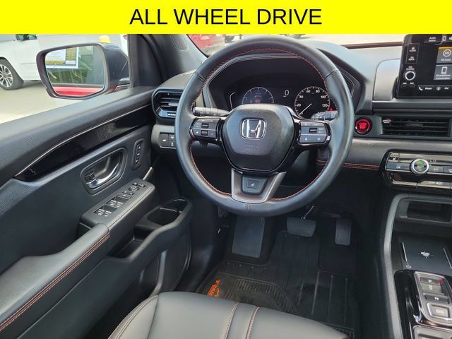 Used 2025 Honda Pilot TrailSport image 8