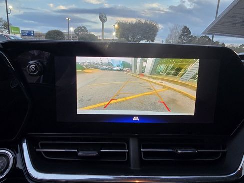 Used 2025 Chevrolet Trax RS w/ Sunroof Package image 28