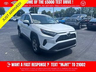 Used 2025 Toyota RAV4 XLE AWD/4WD video 1