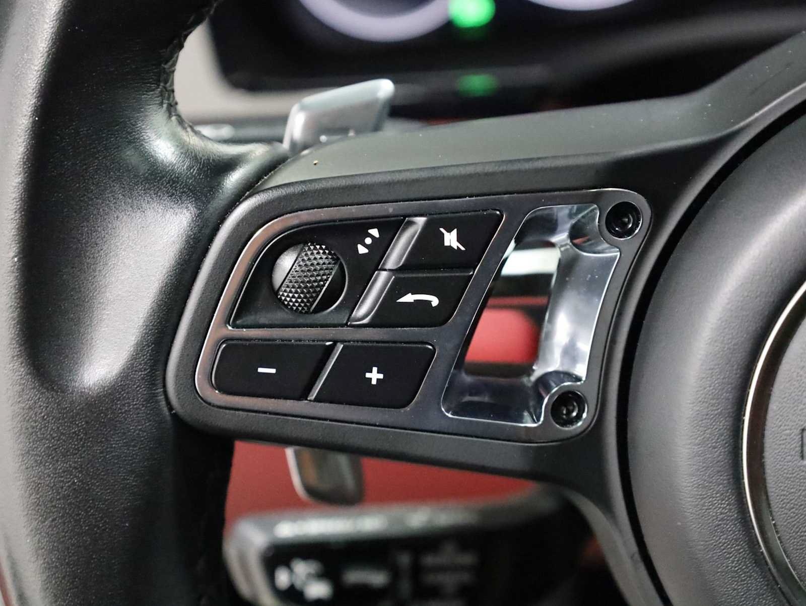 Used 2019 Porsche Cayenne Turbo AWD/4WD image 27
