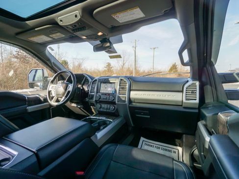 Used 2017 Ford F250 Lariat w/ Lariat Ultimate Package image 17