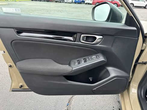 Used 2025 Honda Civic Sport image 27