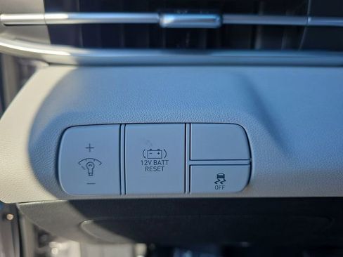 New 2026 Hyundai Elantra Limited FWD image 35