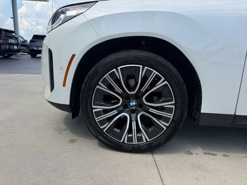 Used 2025 BMW X3 xDrive30i AWD/4WD image 10