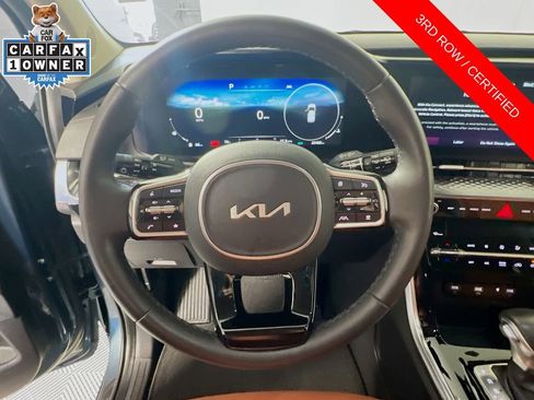 Certified 2024 Kia Carnival SX Prestige image 12