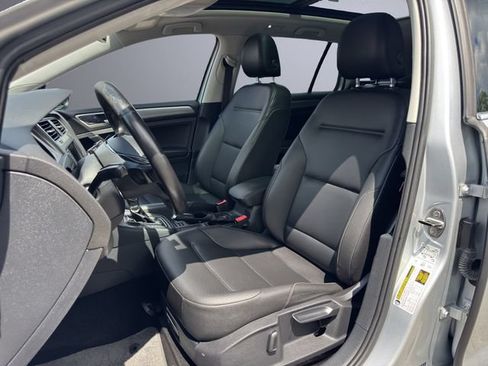 Used 2016 Volkswagen Golf SE w/ Lighting Package FWD image 14