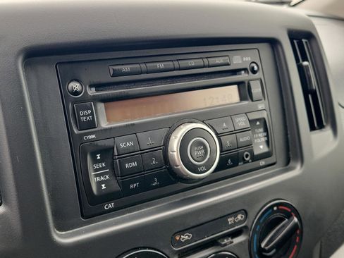 Used 2017 Nissan NV200 S image 22