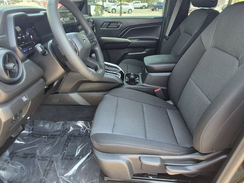 Certified 2025 Chevrolet Colorado Trail Boss AWD/4WD image 8