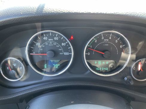 Used 2012 Jeep Wrangler Unlimited Sport AWD/4WD image 22