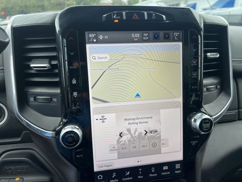 Used 2024 RAM 3500 Laramie w/ Night Edition image 23