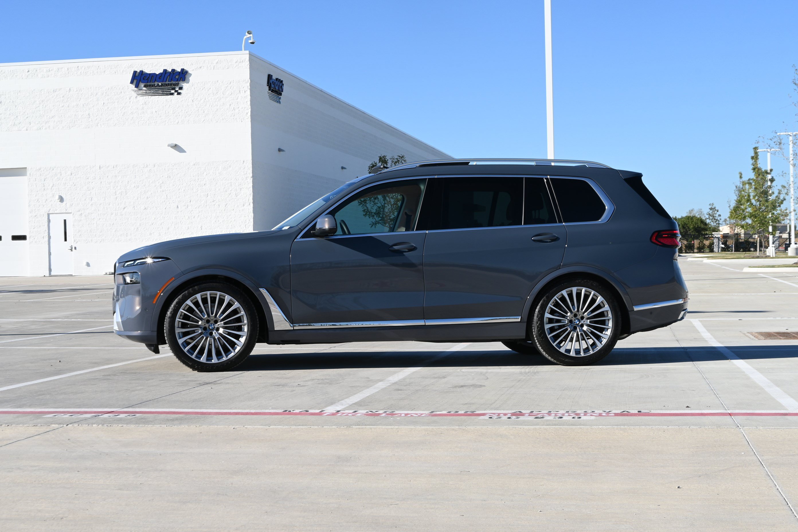 Used 2027 BMW X7 xDrive40i w/ Executive Package AWD/4WD image 6