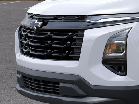 New 2026 Chevrolet Equinox LT w/ Convenience Package II FWD image 13