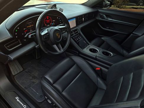 Used 2022 Porsche Taycan Turbo S w/ Premium Package image 11