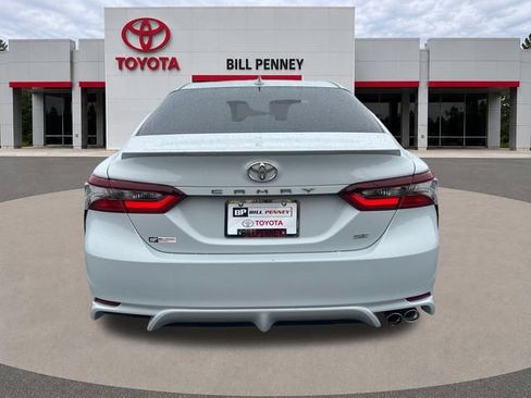 Used 2024 Toyota Camry SE w/ Convenience Package FWD image 4