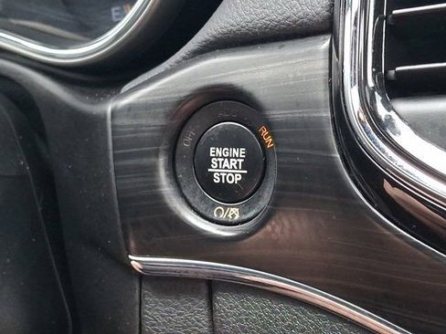 Certified 2019 Jeep Grand Cherokee Limited image 28