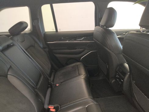 Used 2022 Jeep Grand Cherokee Trailhawk AWD/4WD image 19