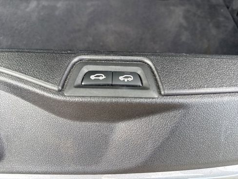 Used 2024 BMW X7 xDrive40i image 11