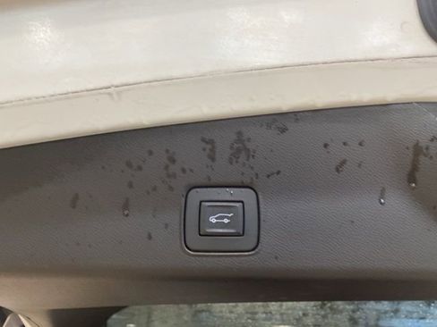 Certified 2021 Chevrolet TrailBlazer LT w/ Sun and Liftgate Package image 8