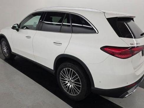 Used 2025 Mercedes-Benz GLC 300 4MATIC image 4