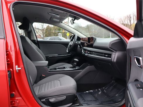 Certified 2025 Kia K4 EX image 26